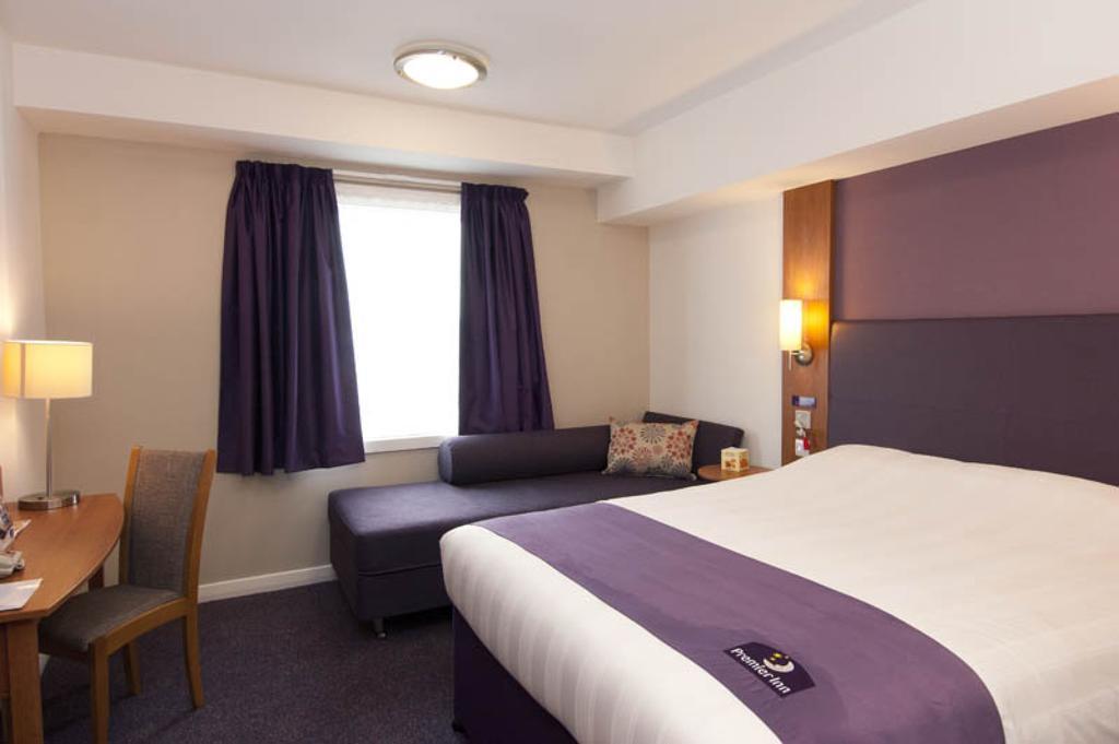 Premier Inn Birmingham City - Aston Екстер'єр фото