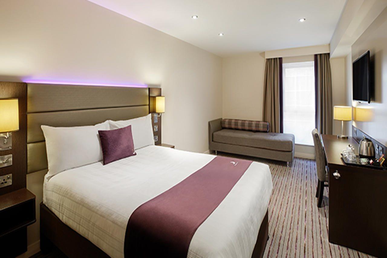 Premier Inn Birmingham City - Aston Екстер'єр фото