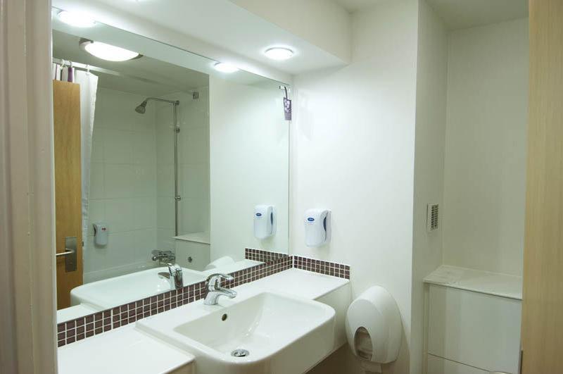 Premier Inn Birmingham City - Aston Екстер'єр фото