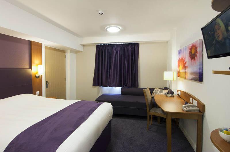Premier Inn Birmingham City - Aston Екстер'єр фото
